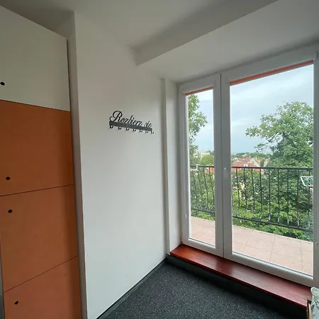 Проживание в семье Centrum *